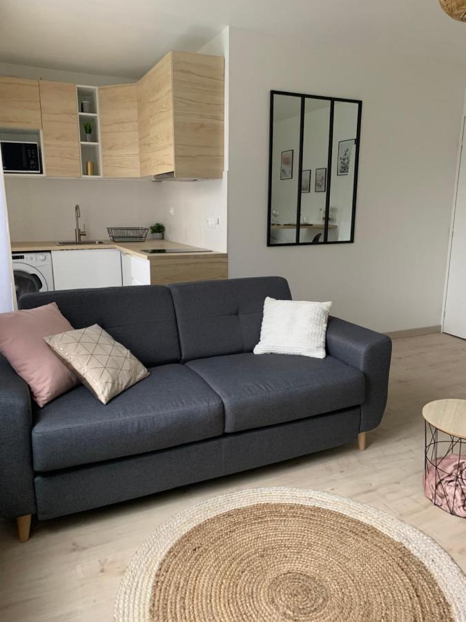 Chaleureux Studio 30m2 - Au pied de la Gare - PARKING Cergy Extérieur photo