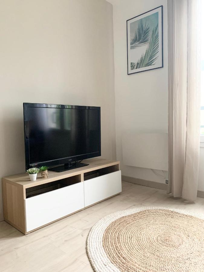 Chaleureux Studio 30m2 - Au pied de la Gare - PARKING Cergy Extérieur photo